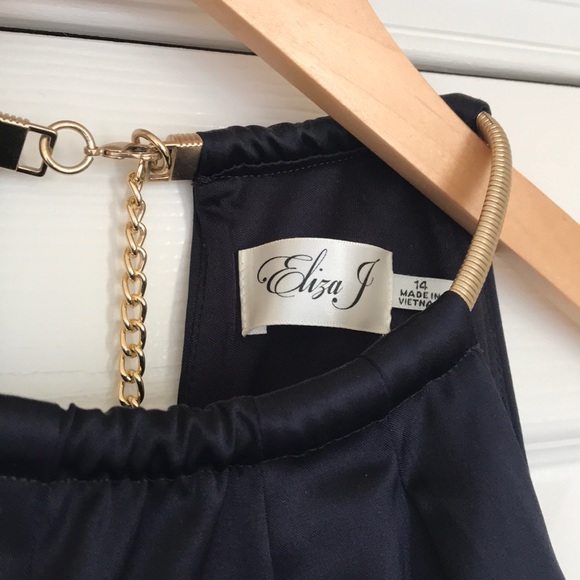 Satin cocktail dress - Picture 3 of 5